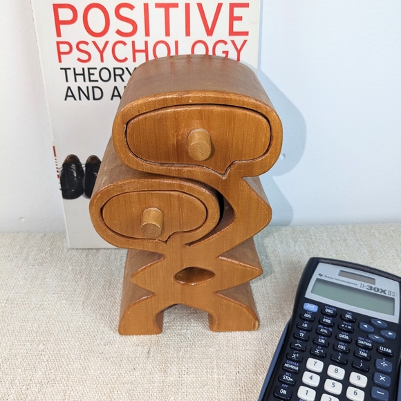 Unique Handmade Wooden Draw Tabletop Ornament with working draws - Picture 4 of 7